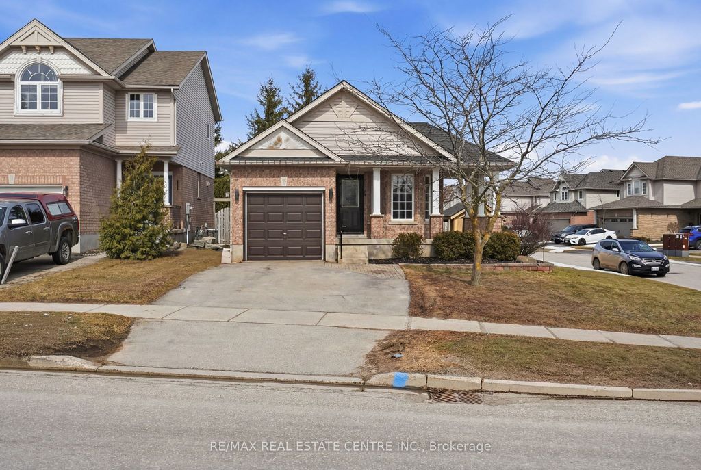 Photo of 321 Montgomery Boulevard, Orangeville, ON L9W 5G7 (MLS # W13010442)