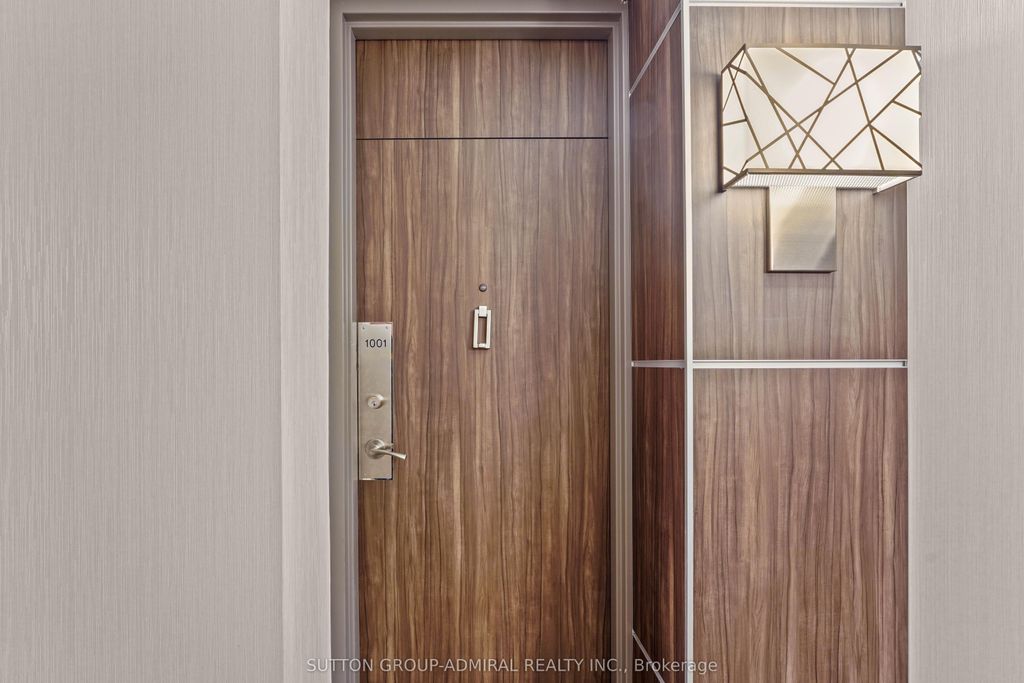 Photo of 270 Scarlett Road #1001, Toronto, ON M6N 4X7 (MLS # W12503374)