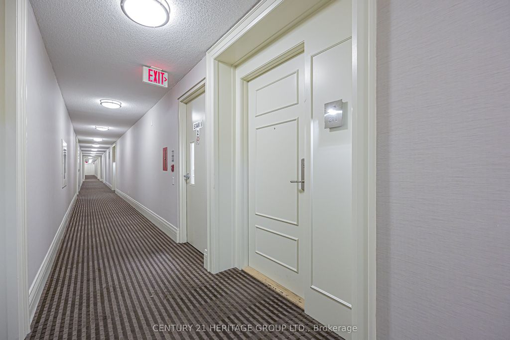 Photo of 310 Red Maple Road, Richmond Hill, ON L4C 0T7 (MLS # N12780770)