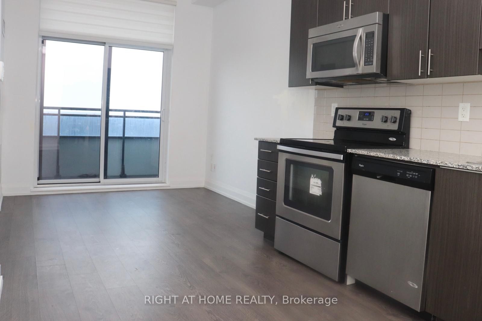 7900 Bathurst Street 628