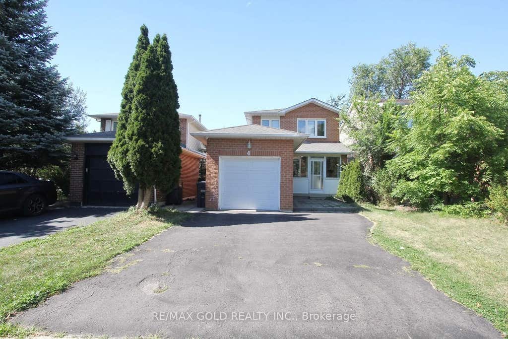 Photo of 4 Summertime Court, Brampton, ON L6Z 2B4 (MLS # W13652908)