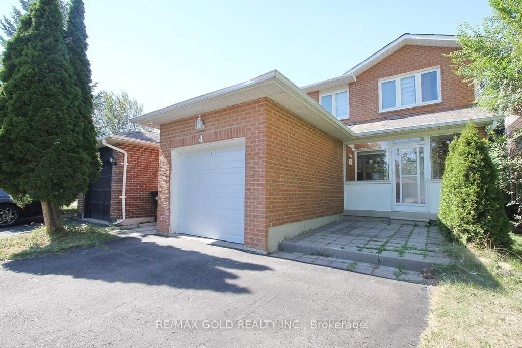 Photo of 4 Summertime Court, Brampton, ON L6Z 2B4 (MLS # W13652908)