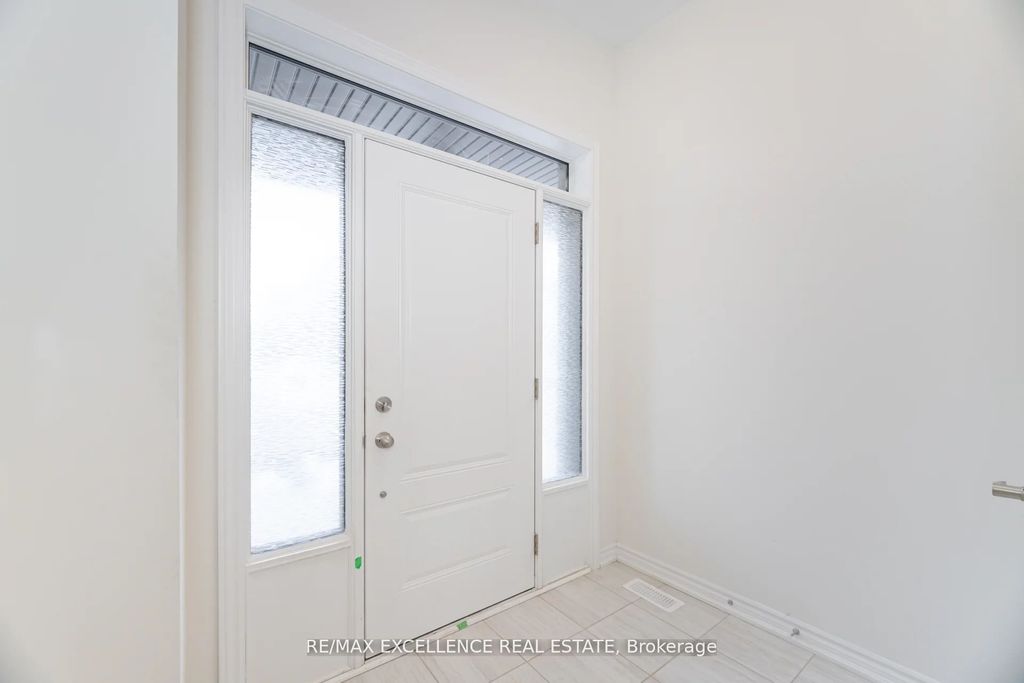 Photo of 300 Okanagan Path, Oshawa, ON L1H 0A7 (MLS # E12734234)