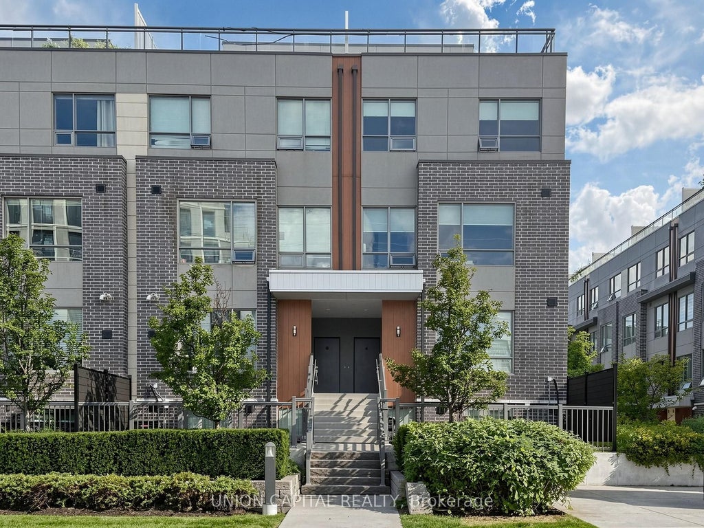 Photo of 1238 Cawthra Road #4, Mississauga, ON L5G 0B6 (MLS # W14080758)