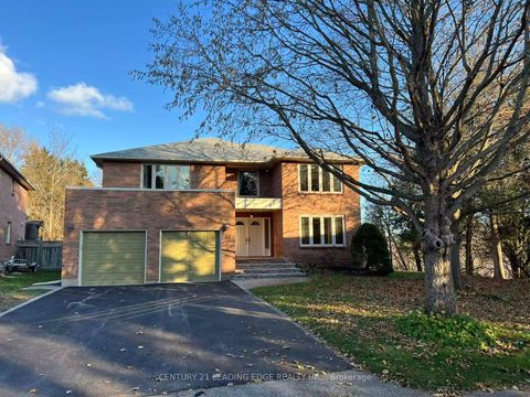 17 McPhillips Avenue Markham ON L3P 1C4