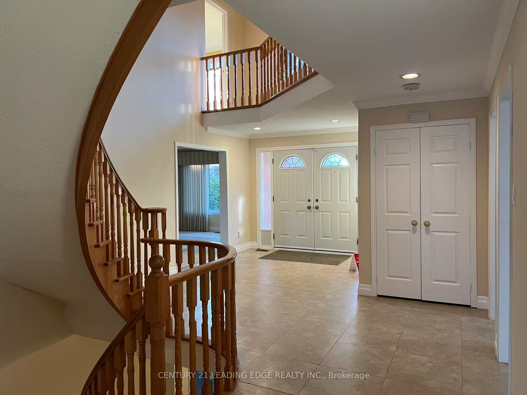 17 McPhillips Avenue