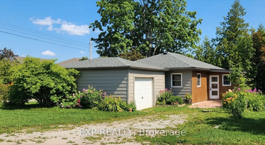 Photo of 71 Lakeshore Road E, Oro-Medonte, ON L0L 2E0 (MLS # S13807160)