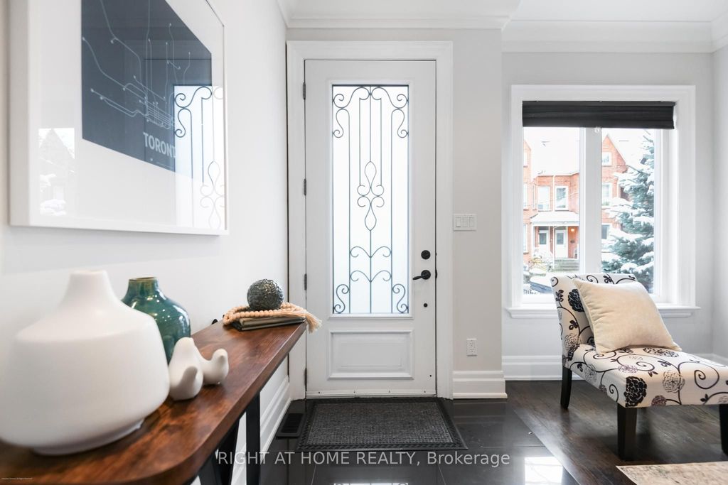 Photo of 68A Oxford Street, Toronto, ON M5T 1P1 (MLS # C12685608)