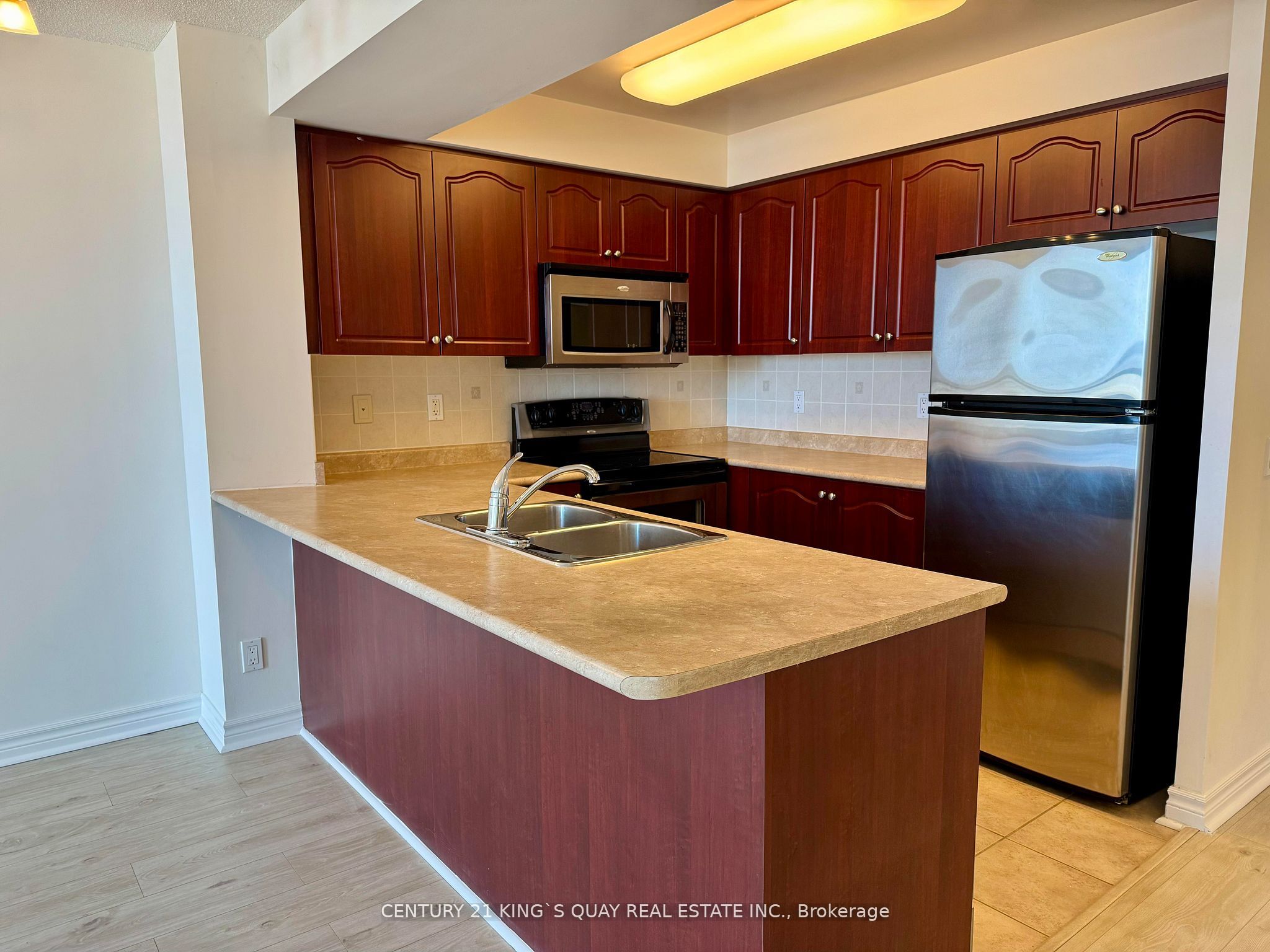 330 Red Maple Road 1008