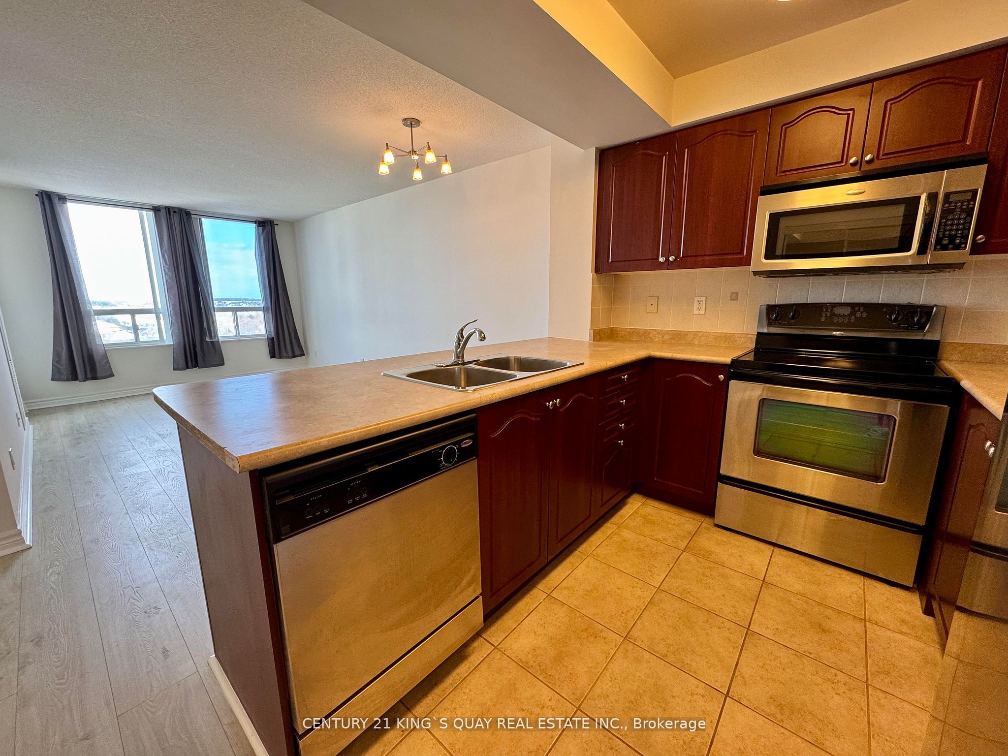 330 Red Maple Road 1008