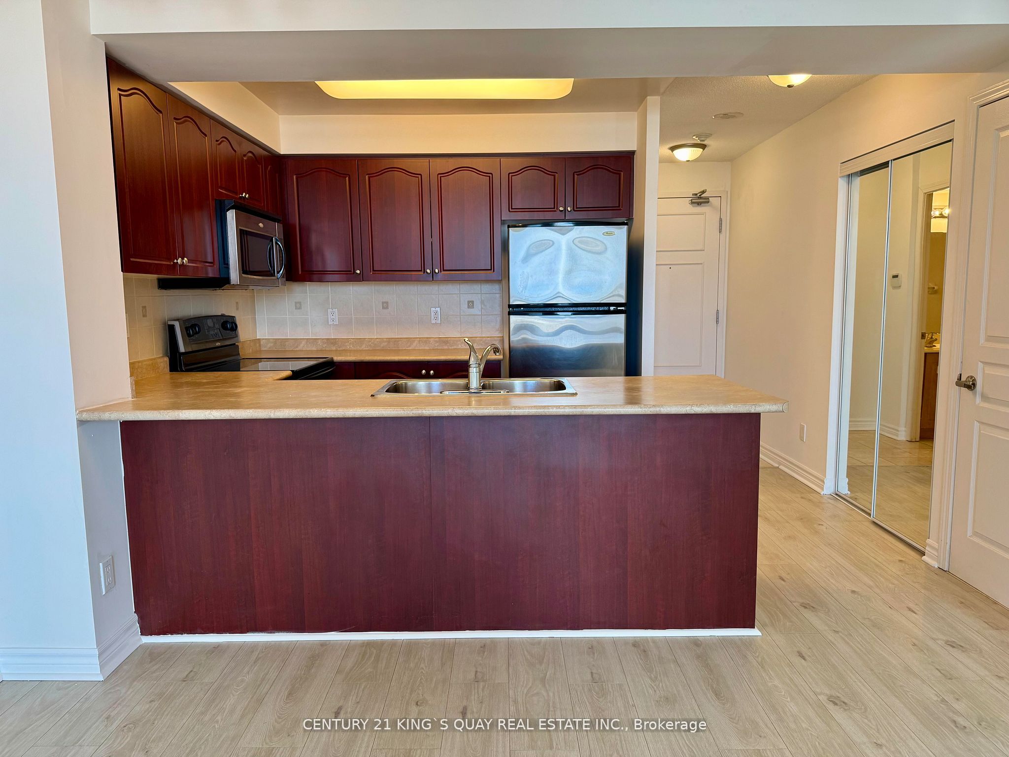 330 Red Maple Road 1008