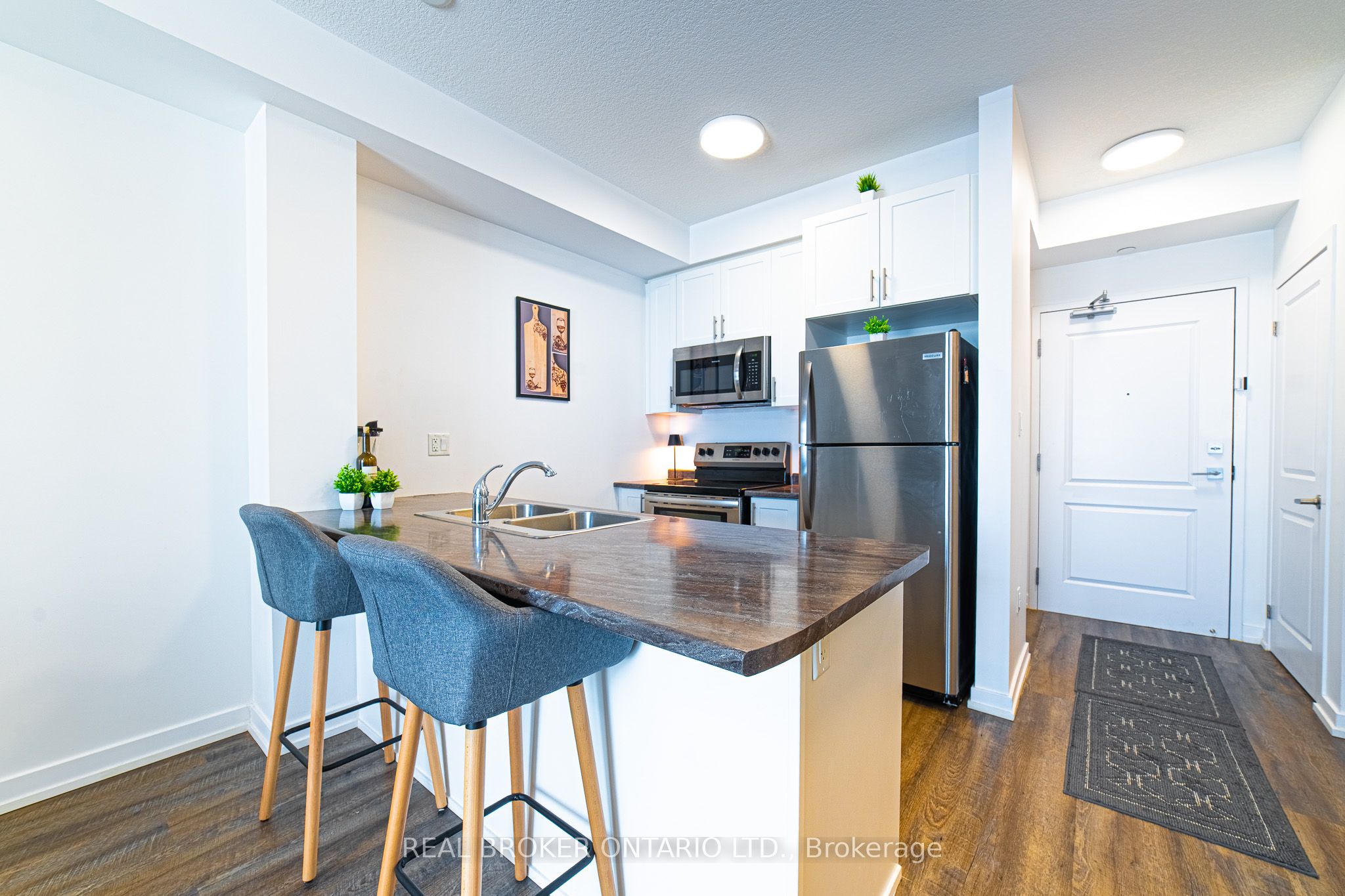 101 Shoreview Place 436