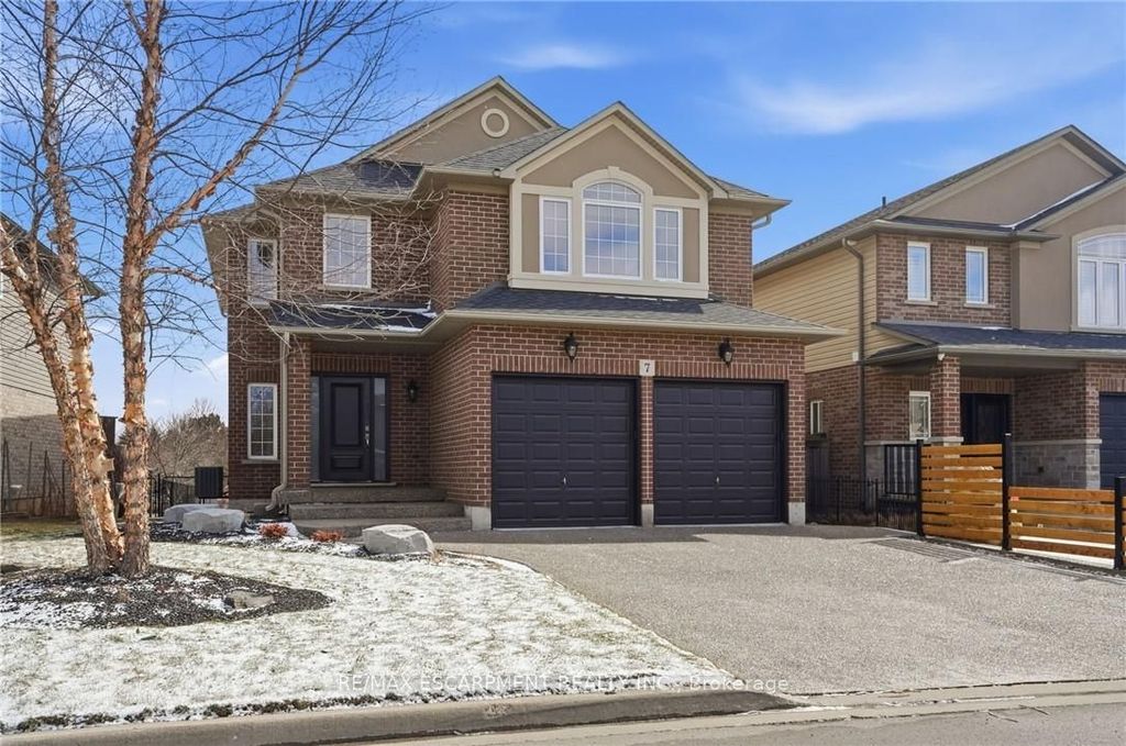 Photo of 7 Peggy Way, Hamilton, ON L0R 1W0 (MLS # X12906312)