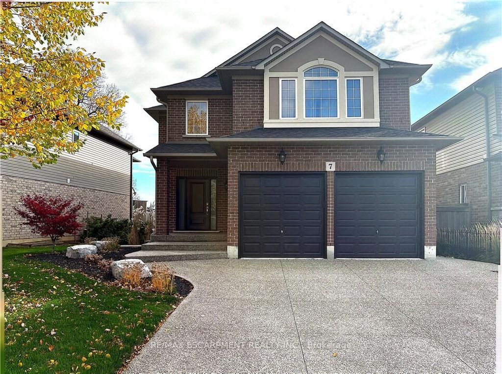 Photo of 7 Peggy Way, Hamilton, ON L0R 1W0 (MLS # X12906312)