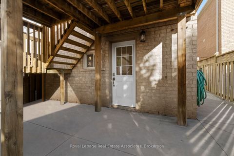 7170 Para Place Bsmt Mississauga ON L5W 1L5