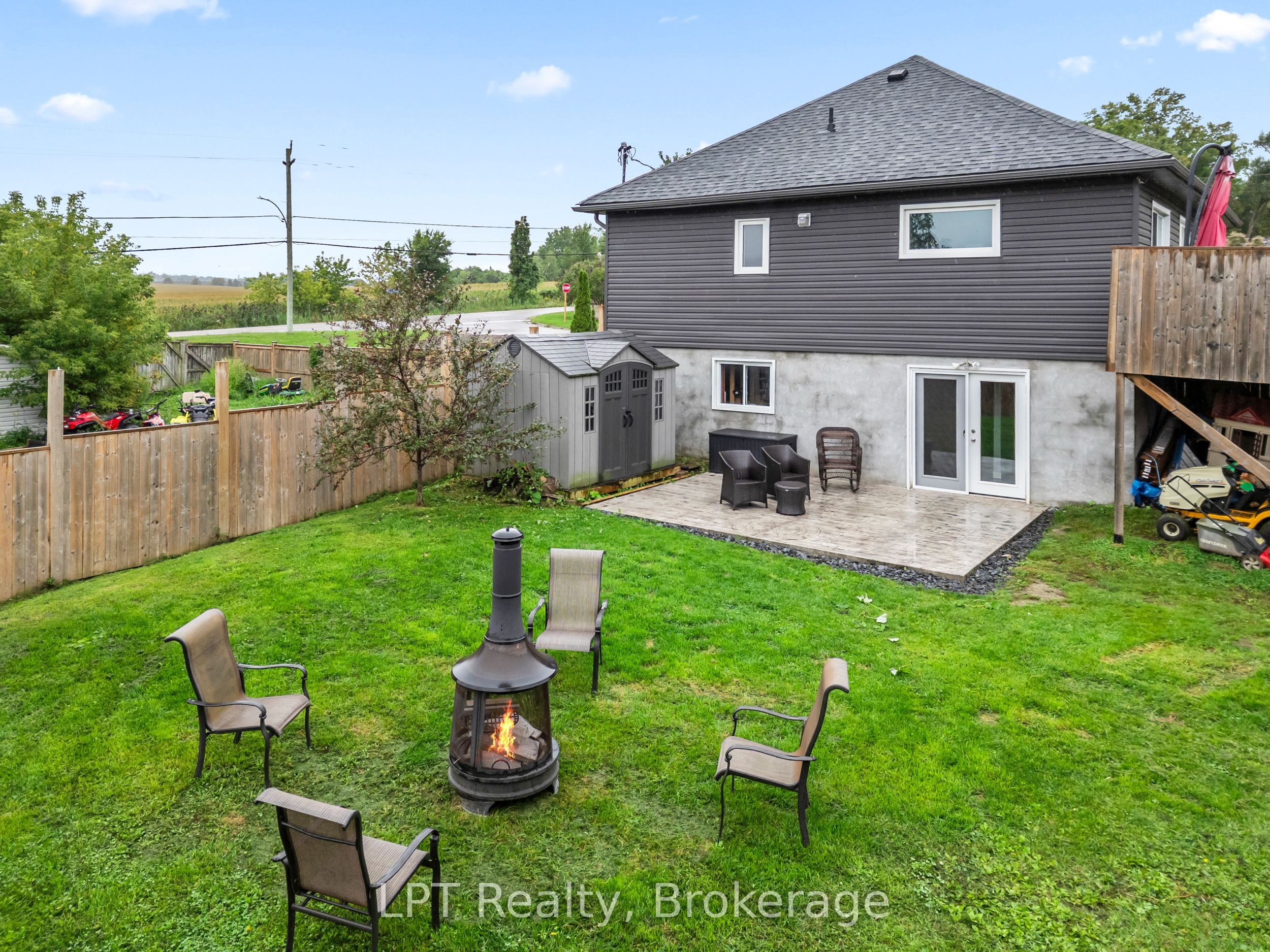 9 Lakeview Avenue