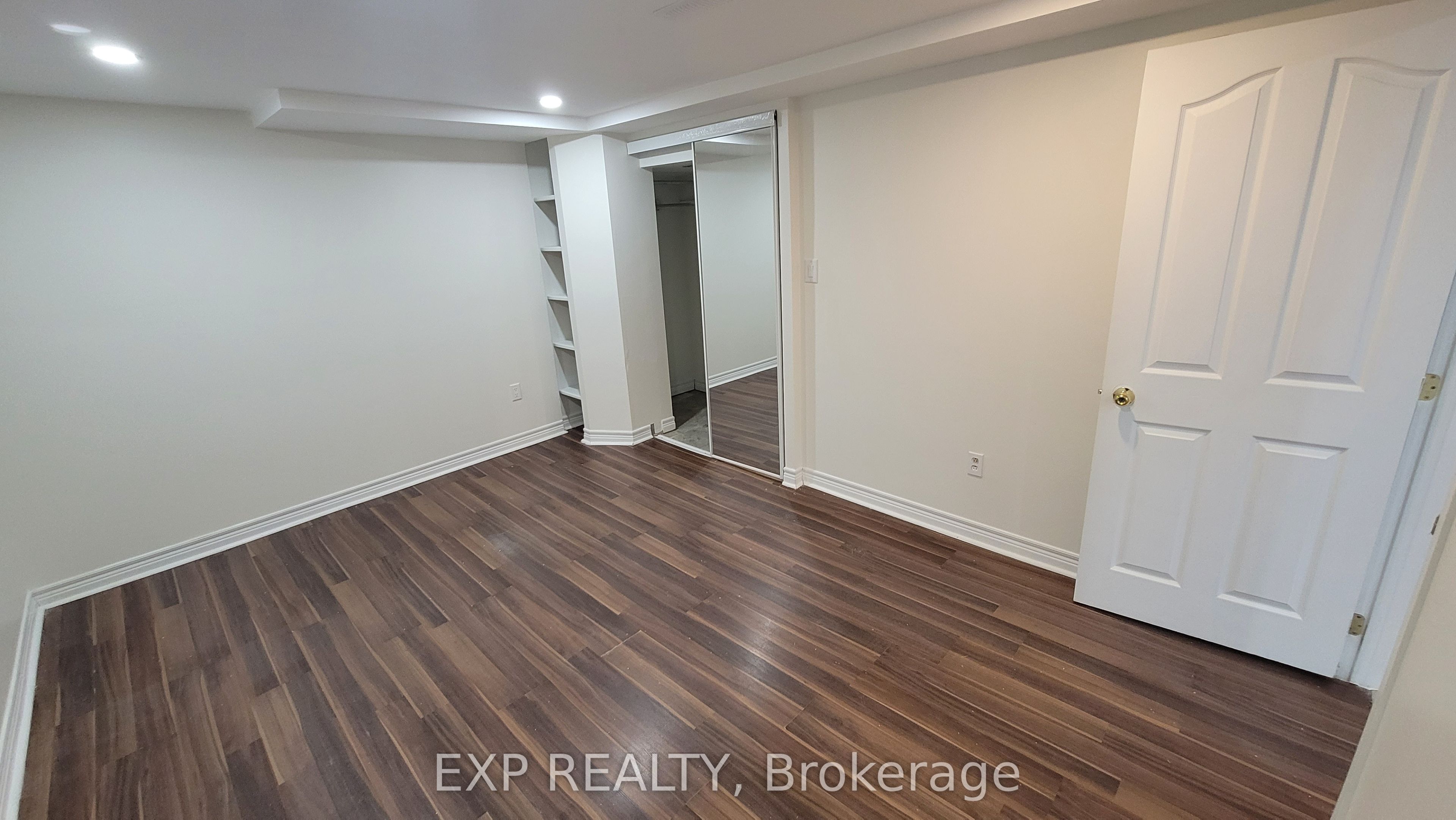 3298 Cambourne Crescent Bsmt