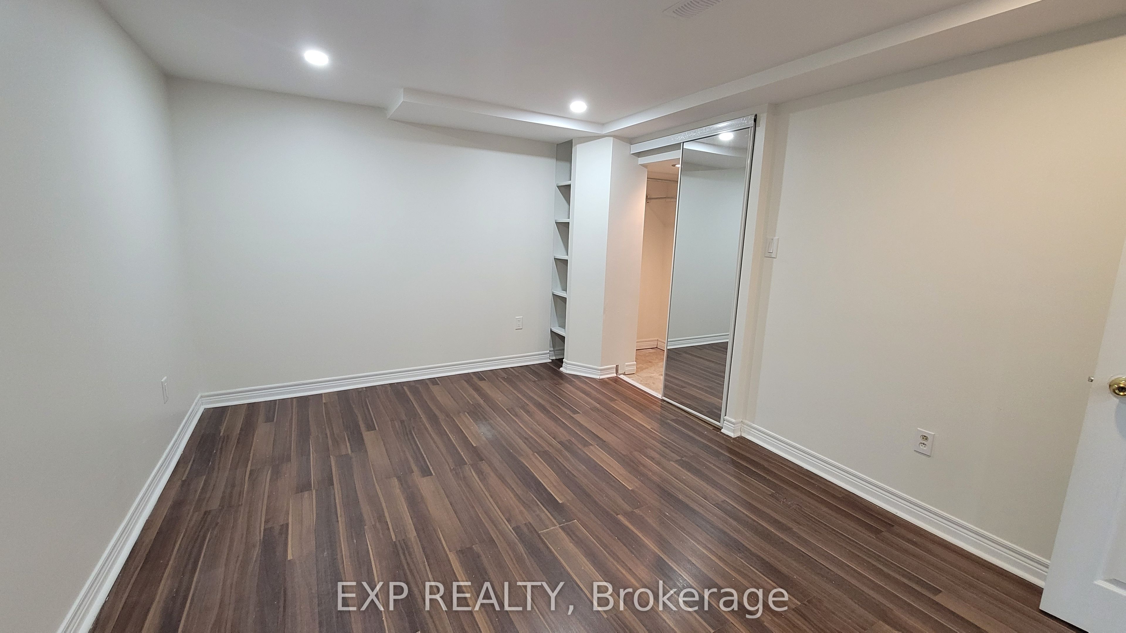 3298 Cambourne Crescent Bsmt