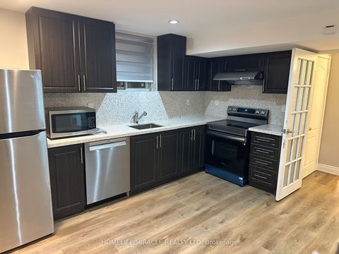 7100 Walworth Court Mississauga ON L5N 7L4