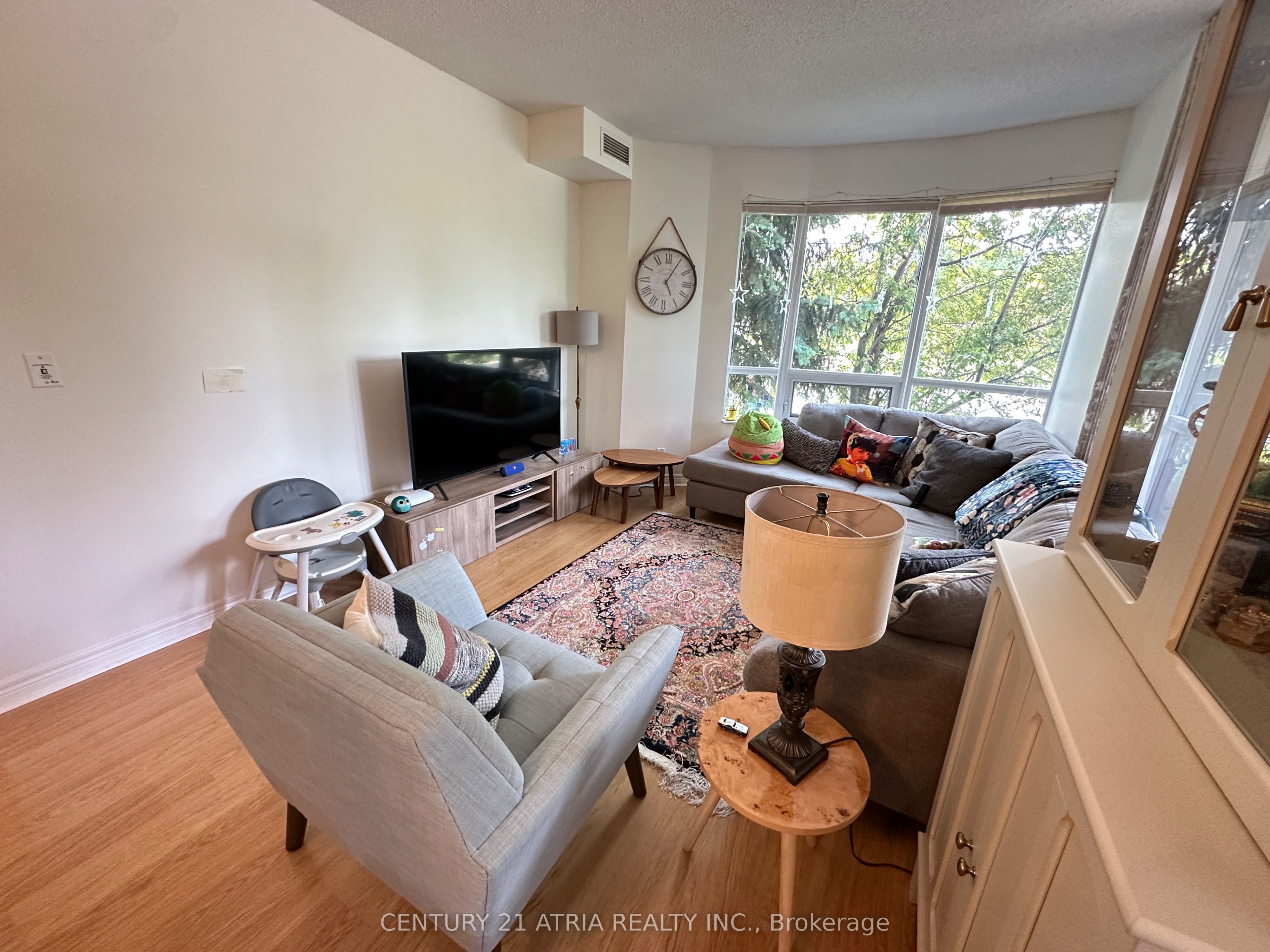 33 Cox Boulevard 213