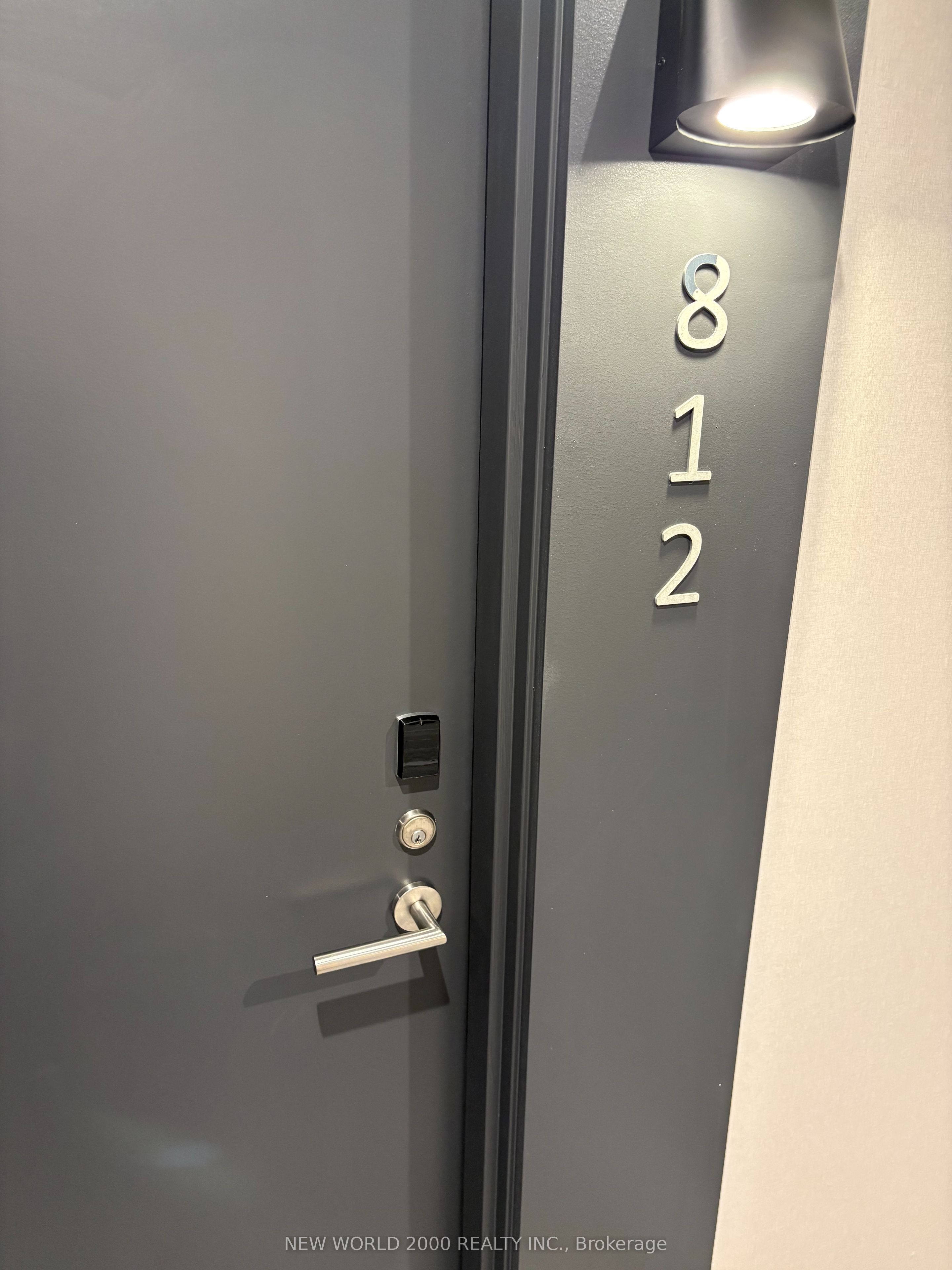 180 Front Street N/A E 812