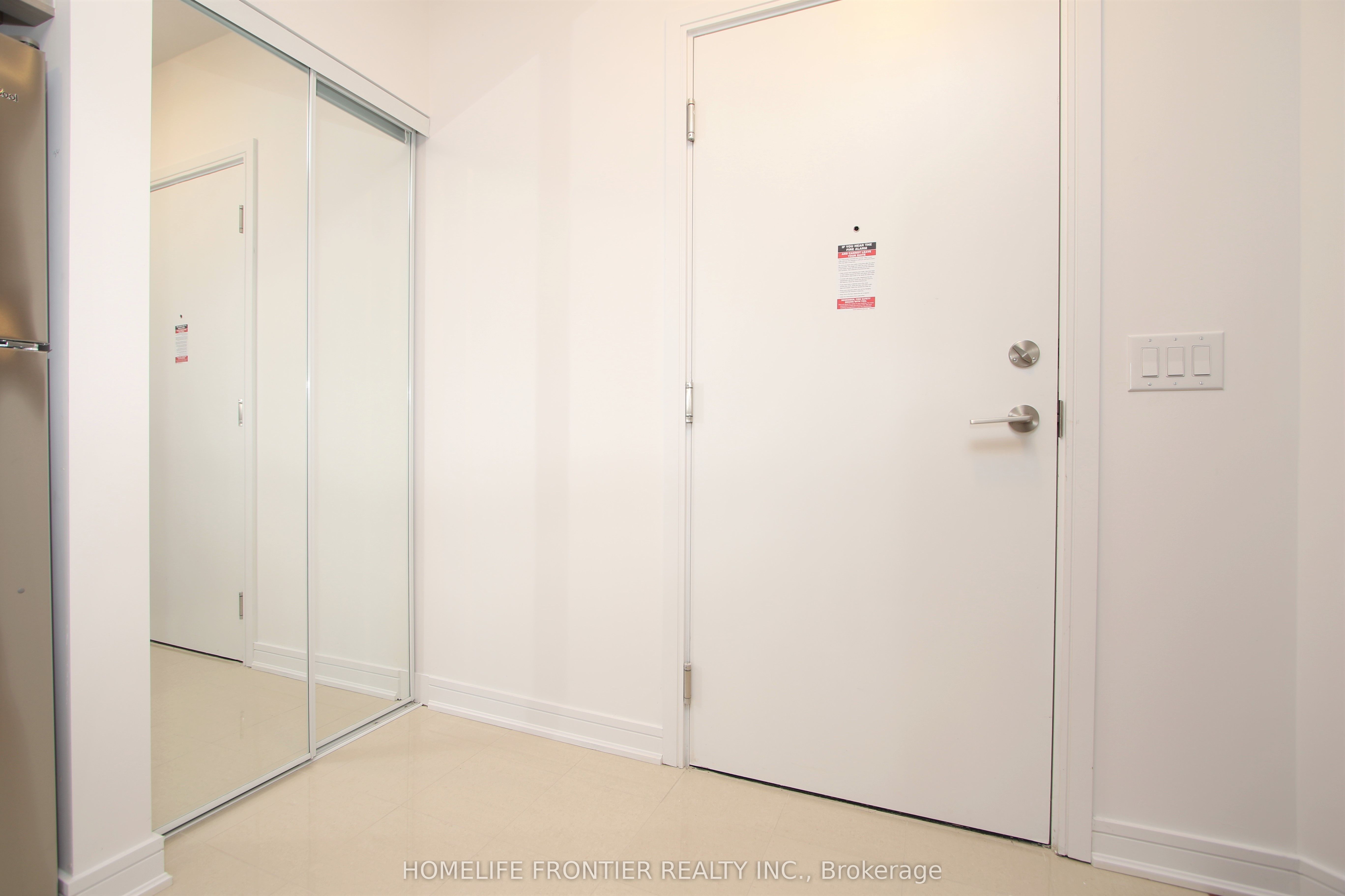 9201 Yonge Street 807