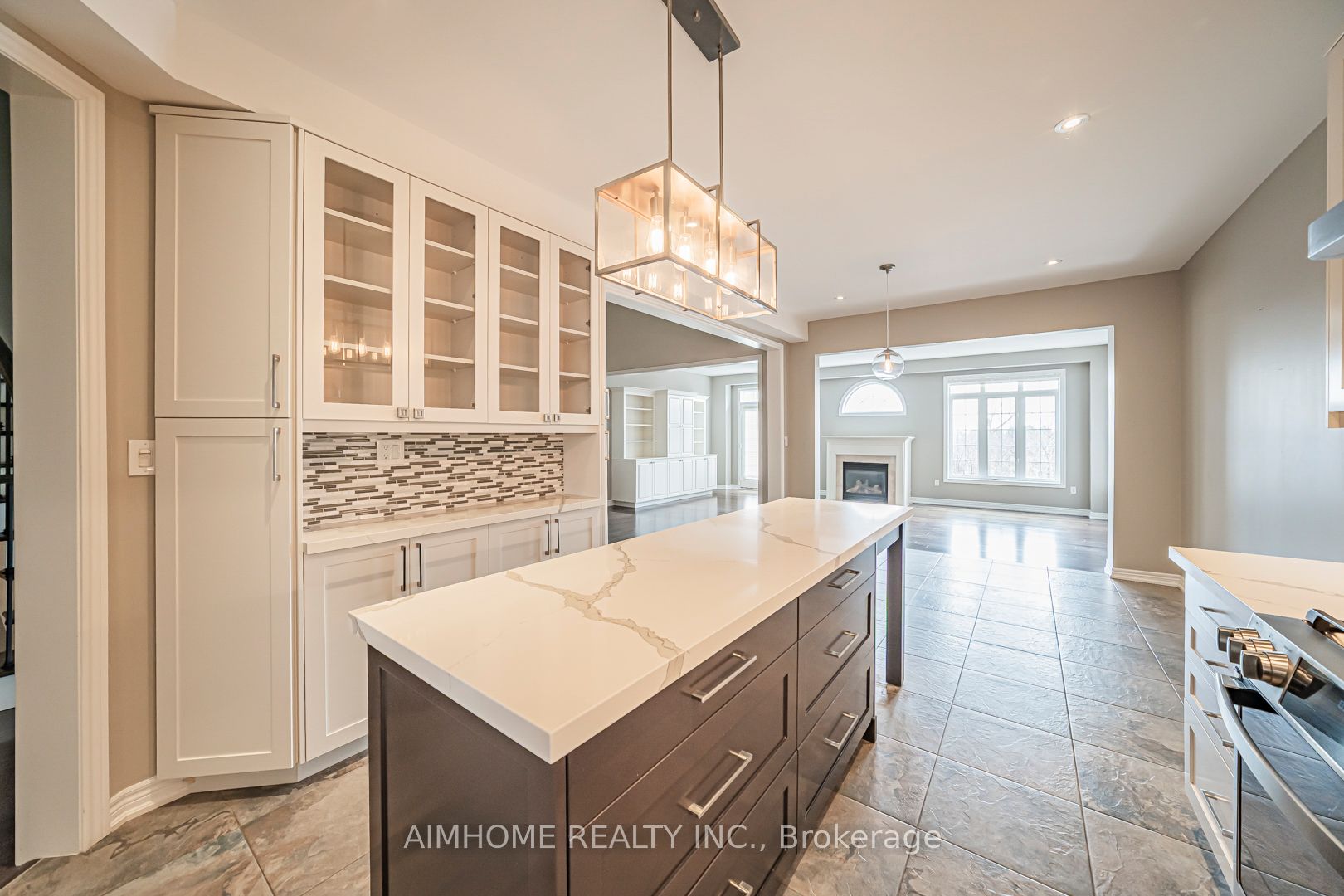 1132 Woodington Lane