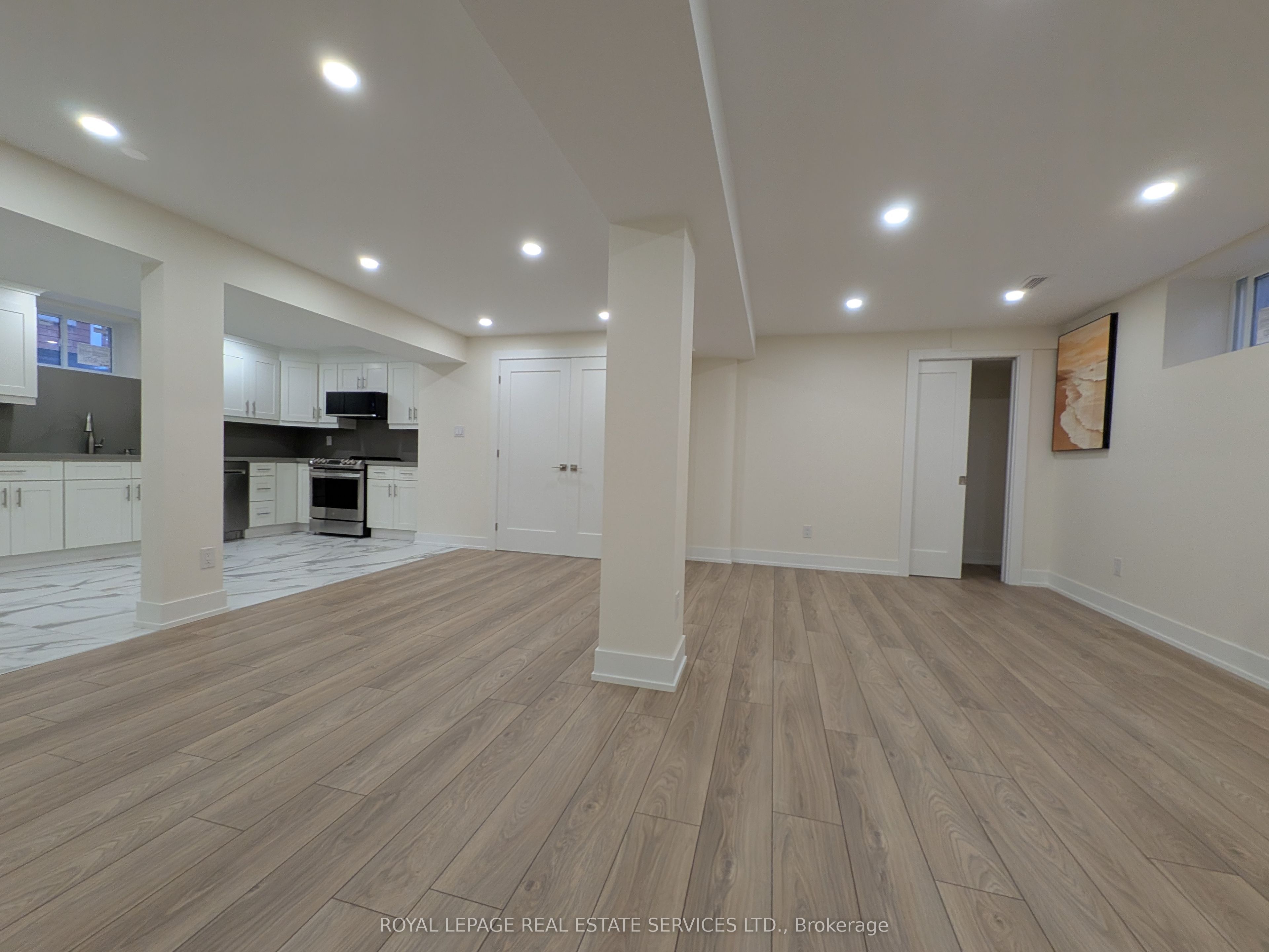 65 Villagewood Court