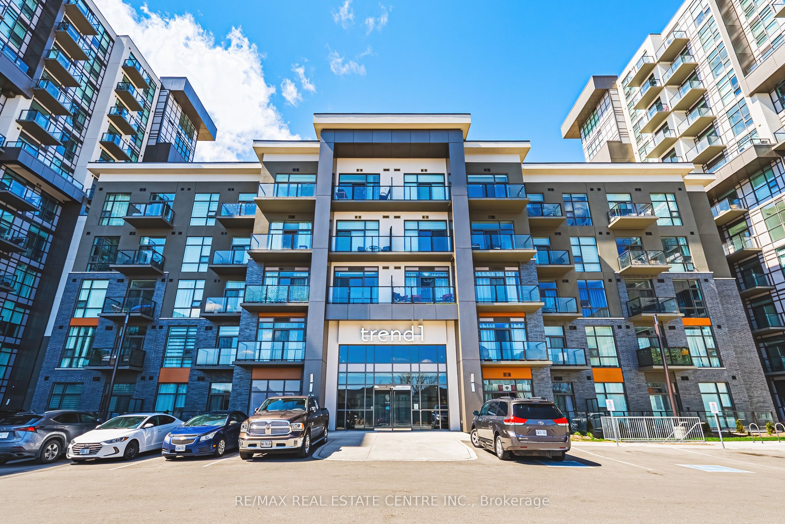 450 Dundas Street 1213
