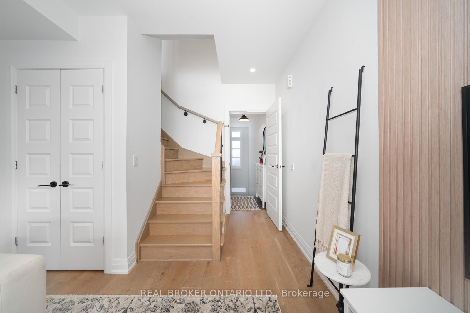 8167 Kipling Avenue 48