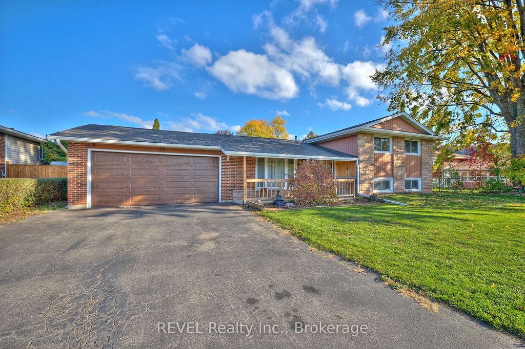 Photo of 42 Emily Street, Grimsby, ON L3M 4A2 (MLS # X12821394)