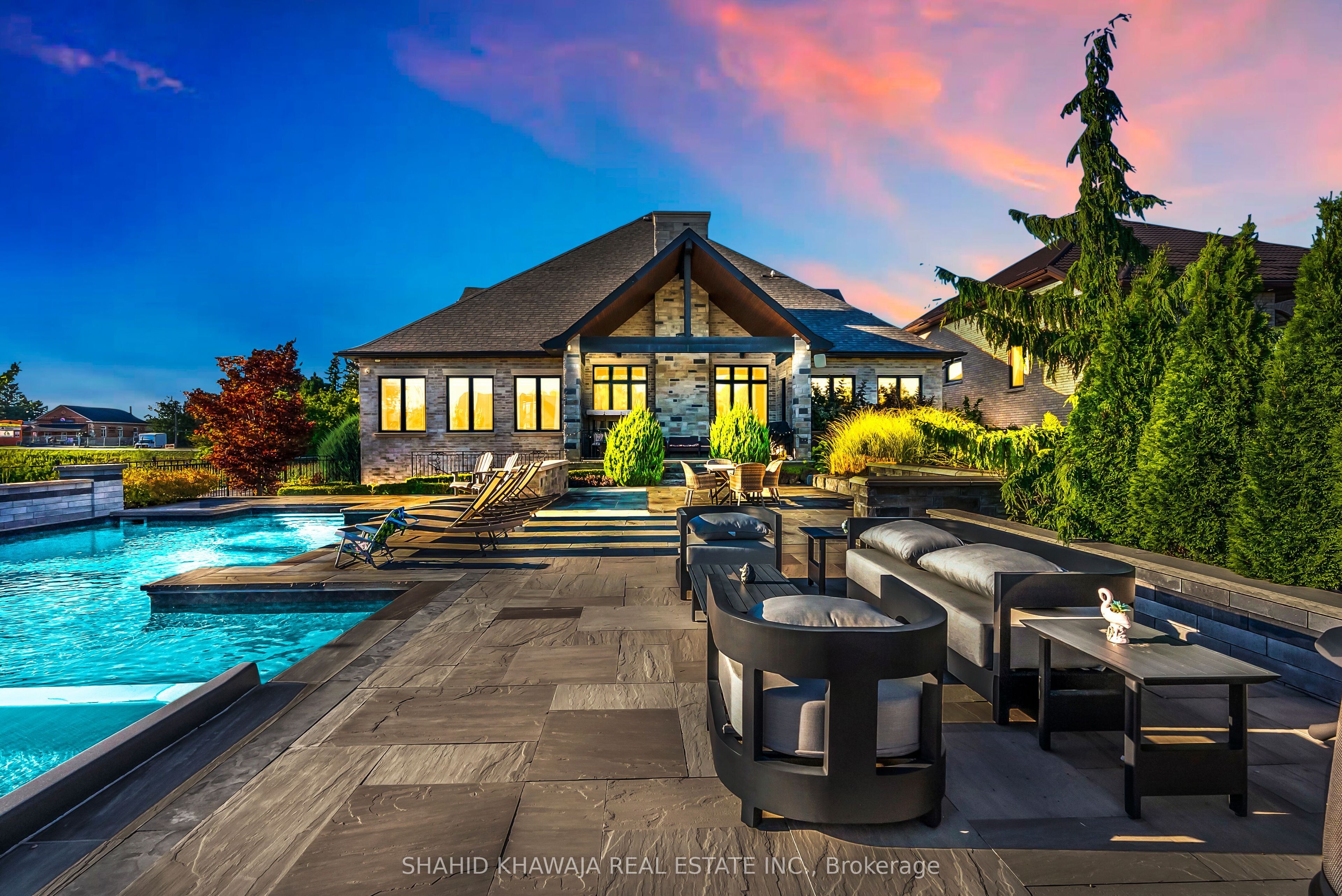 1199 Wellington Street W