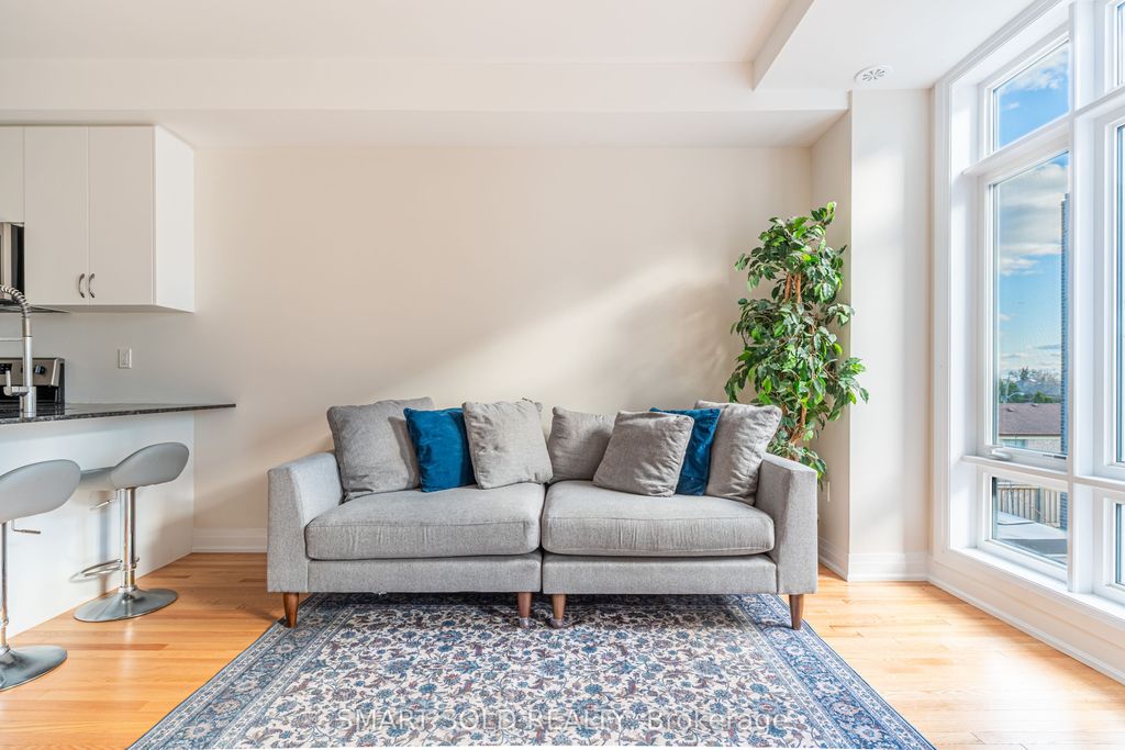 Photo of 713 Lawrence Avenue W #14, Toronto, ON M6A 1B4 (MLS # W13024890)