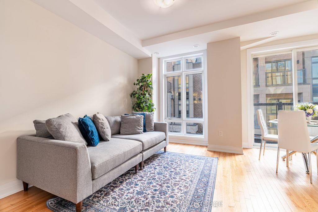 Photo of 713 Lawrence Avenue W #14, Toronto, ON M6A 1B4 (MLS # W13024890)
