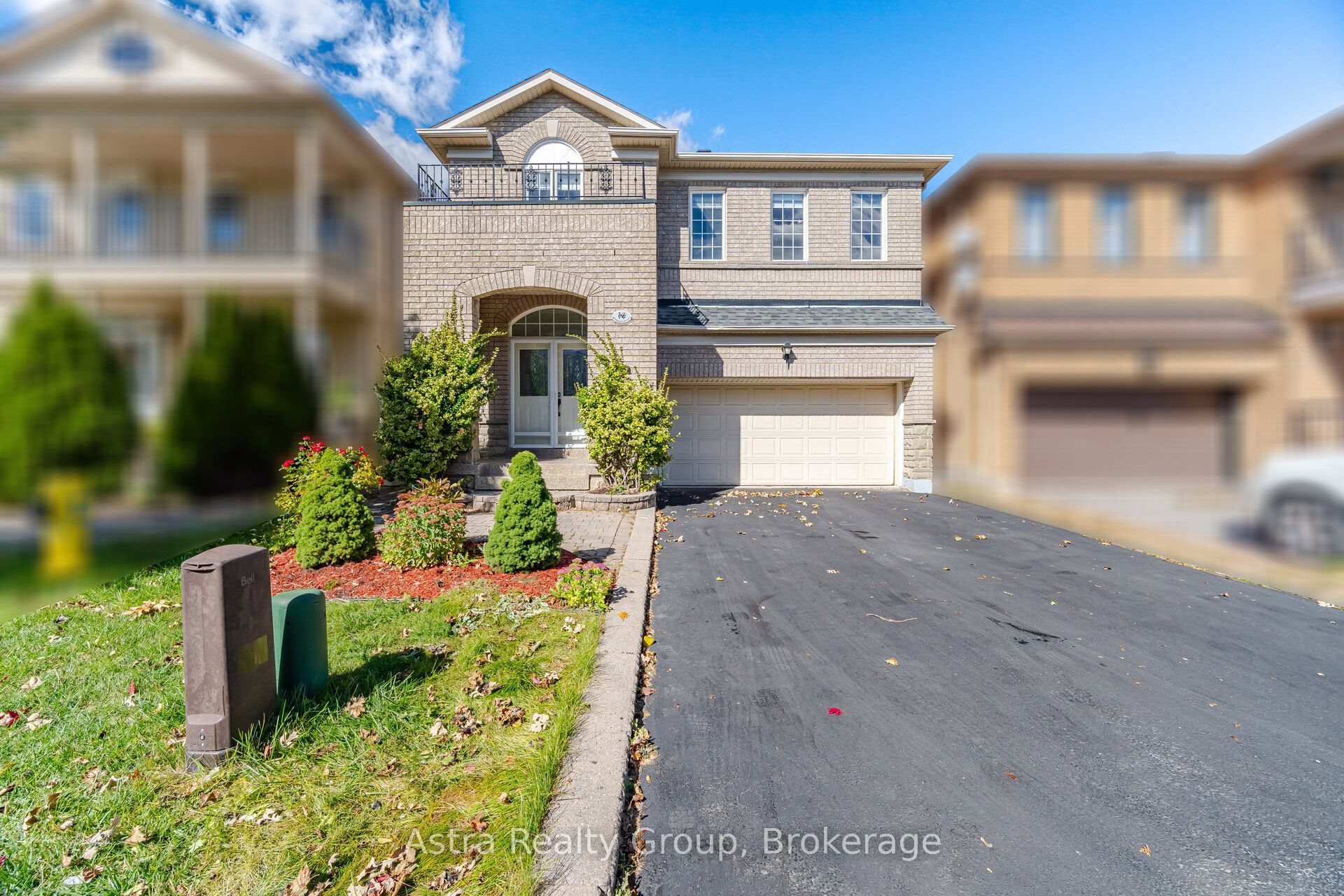 14 Daiseyfield Crescent