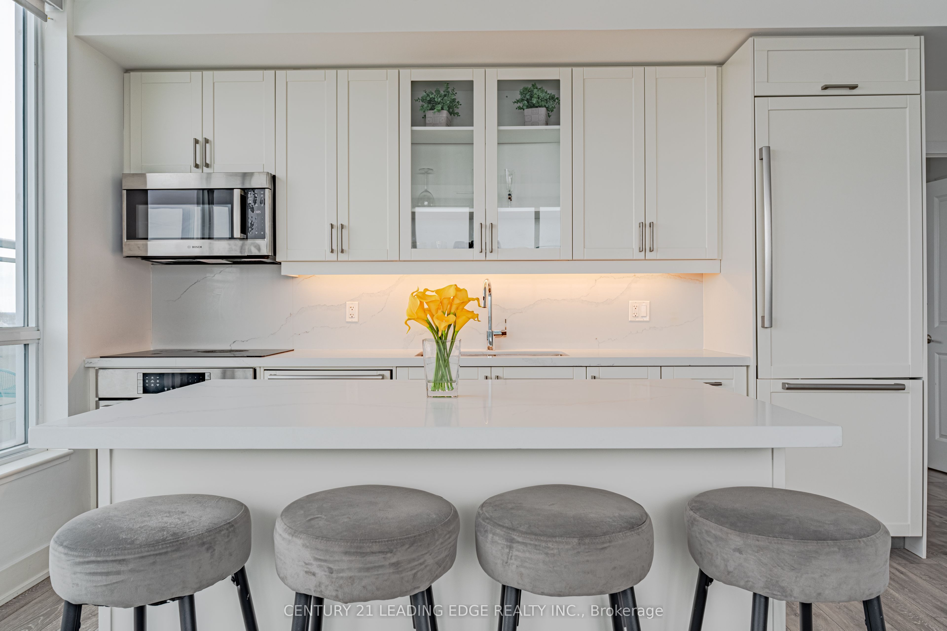 1050 MAIN Street E 610