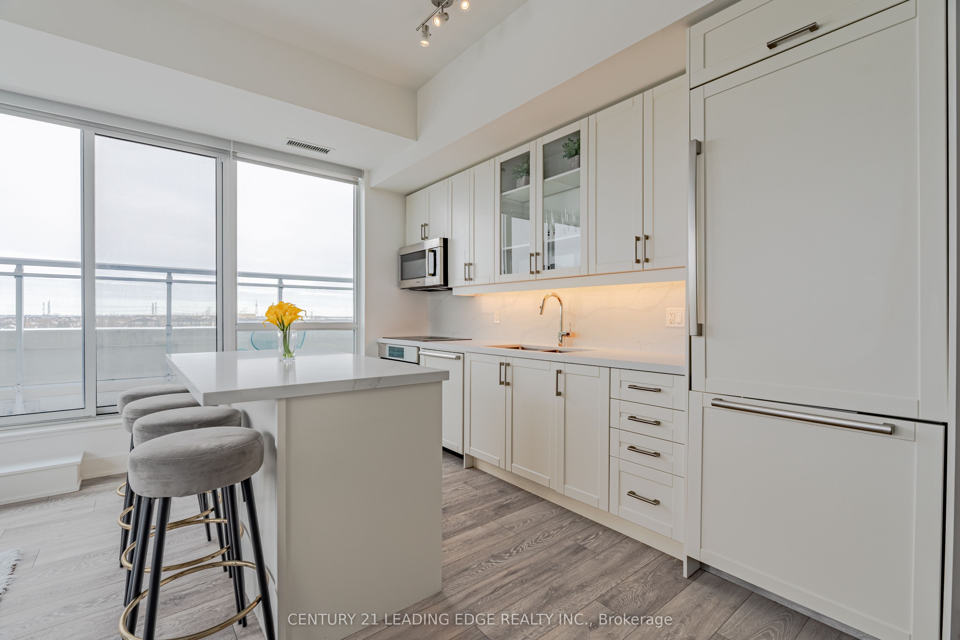 1050 MAIN Street E 610