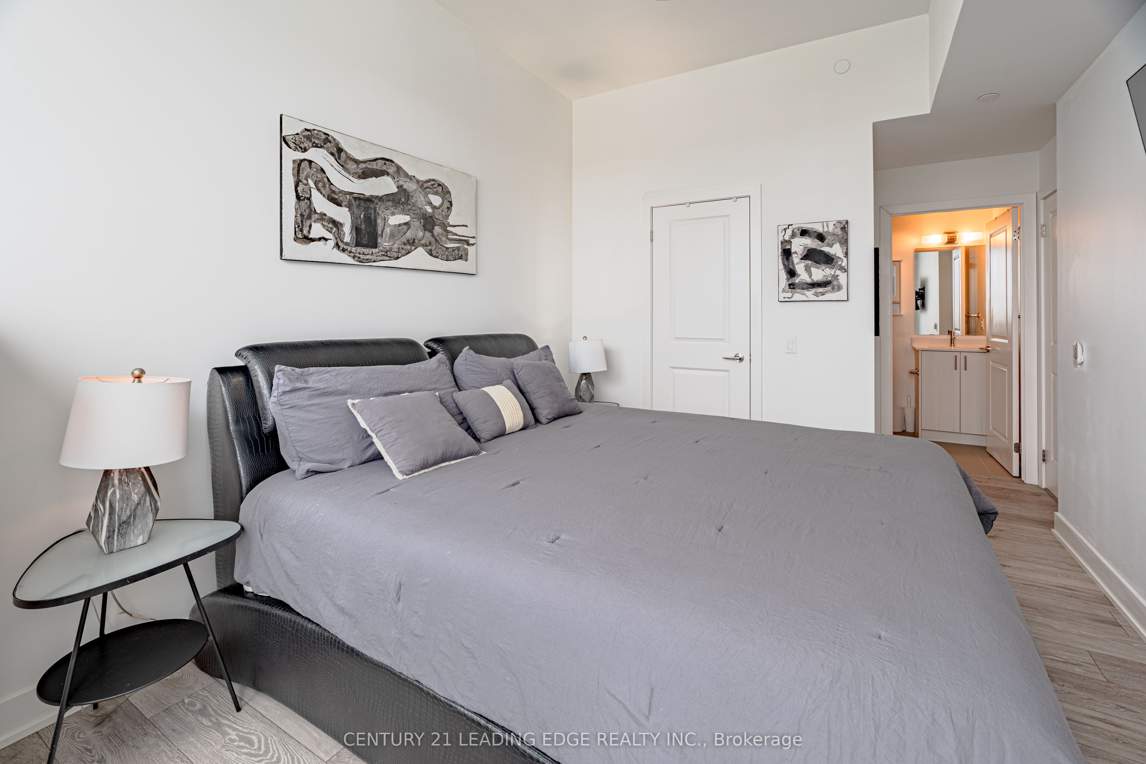 1050 MAIN Street E 610