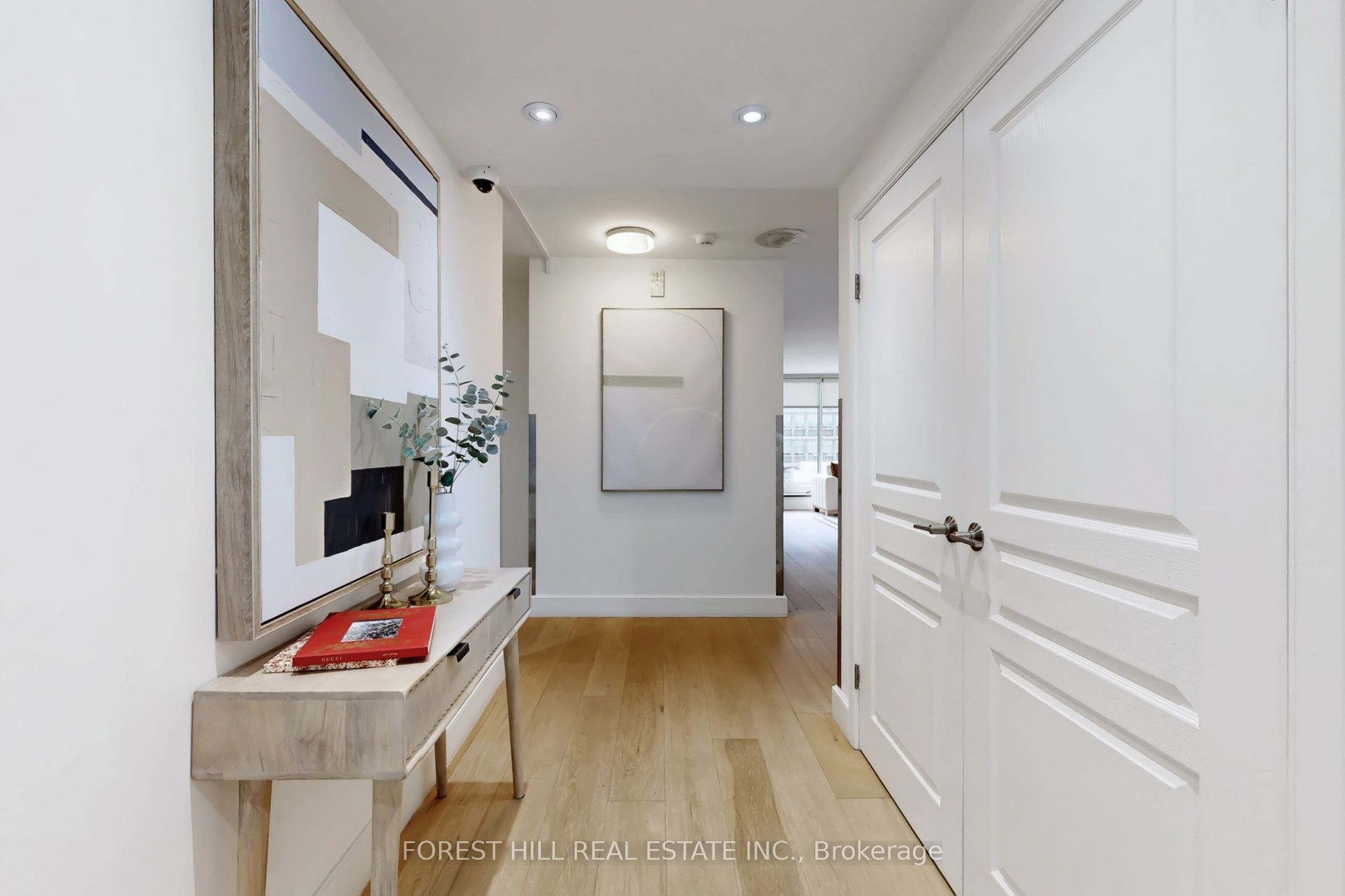 110 Bloor Street W 710