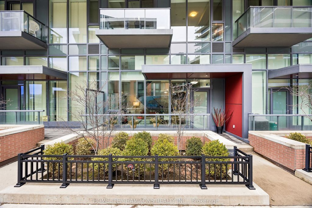 Photo of 20 Bruyeres Mews #Th10, Toronto, ON M5V 0G8 (MLS # C12928488)