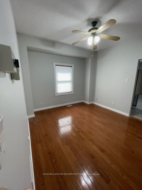 119 Mill Street E B Halton Hills ON L7G 2C7