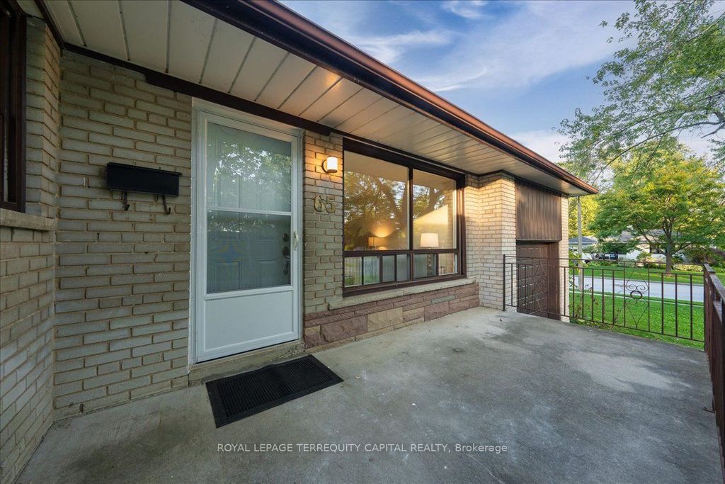 Photo of 65 Glenmanor Drive, Oakville, ON L6K 2B3 (MLS # W13043982)