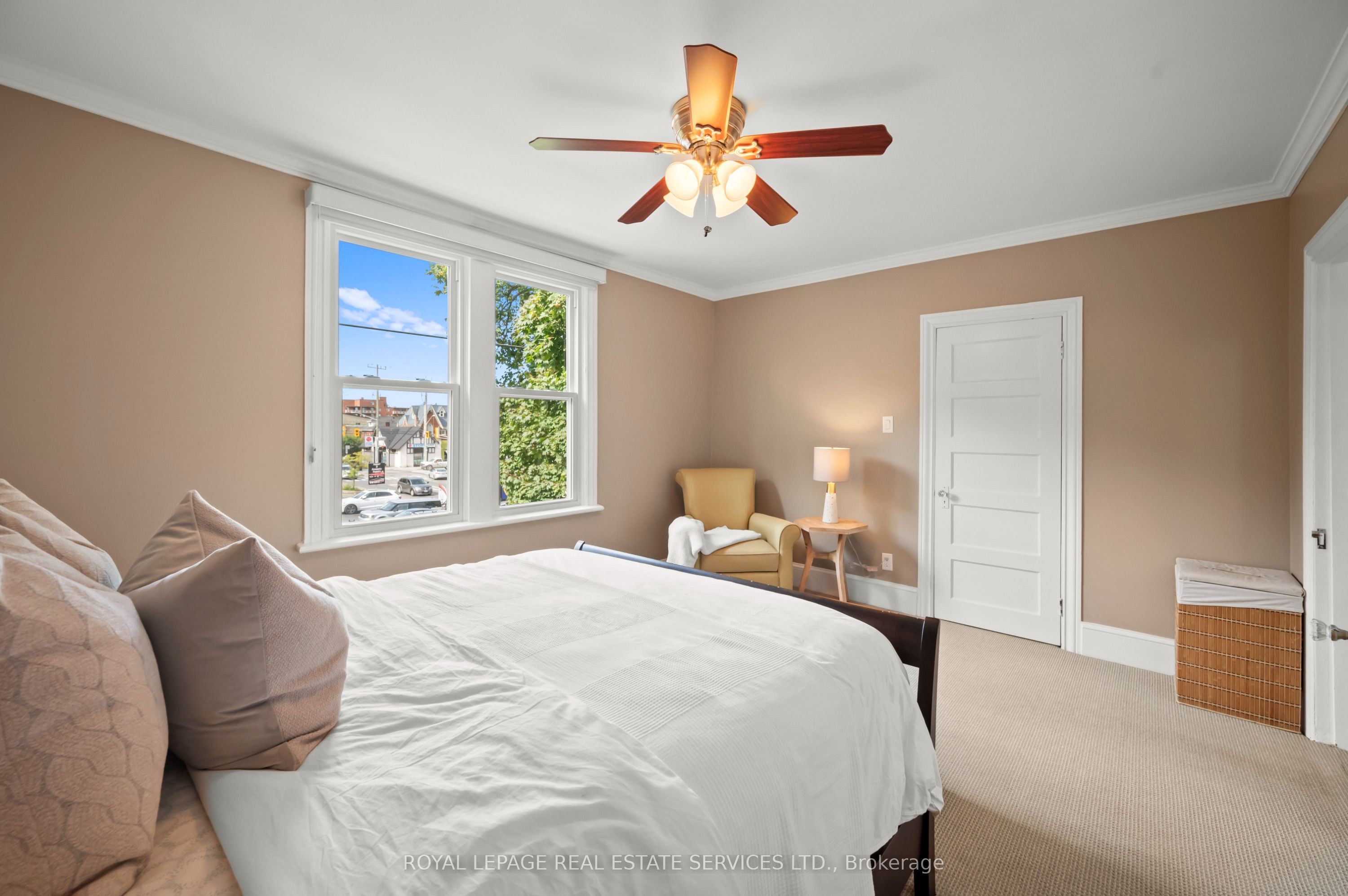 Hamilton, ON L8P 2R9, Canada, 4 Bedrooms Bedrooms, ,2 BathroomsBathrooms,Residential,Active,108532