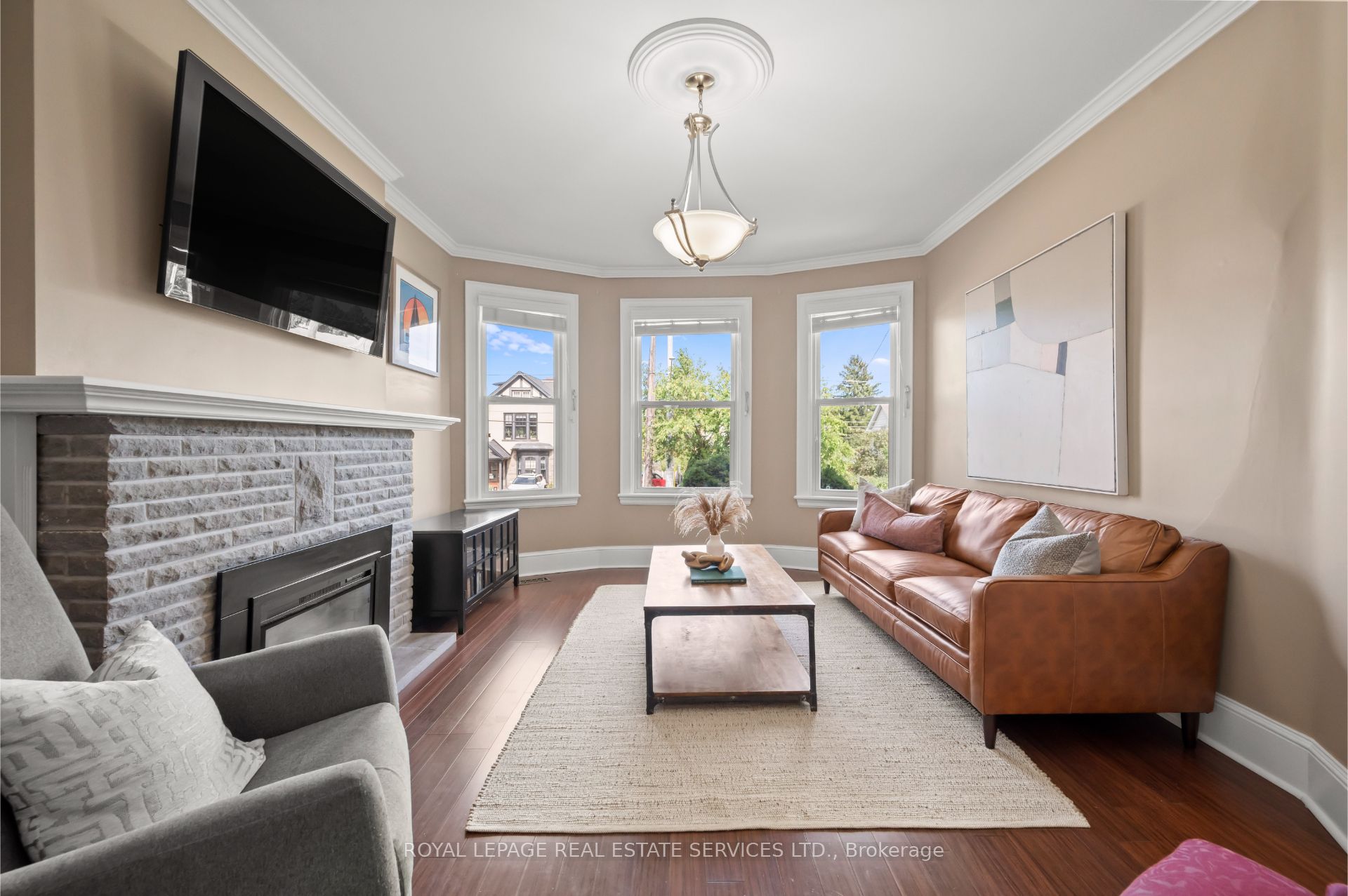 Hamilton, ON L8P 2R9, Canada, 4 Bedrooms Bedrooms, ,2 BathroomsBathrooms,Residential,Active,108532