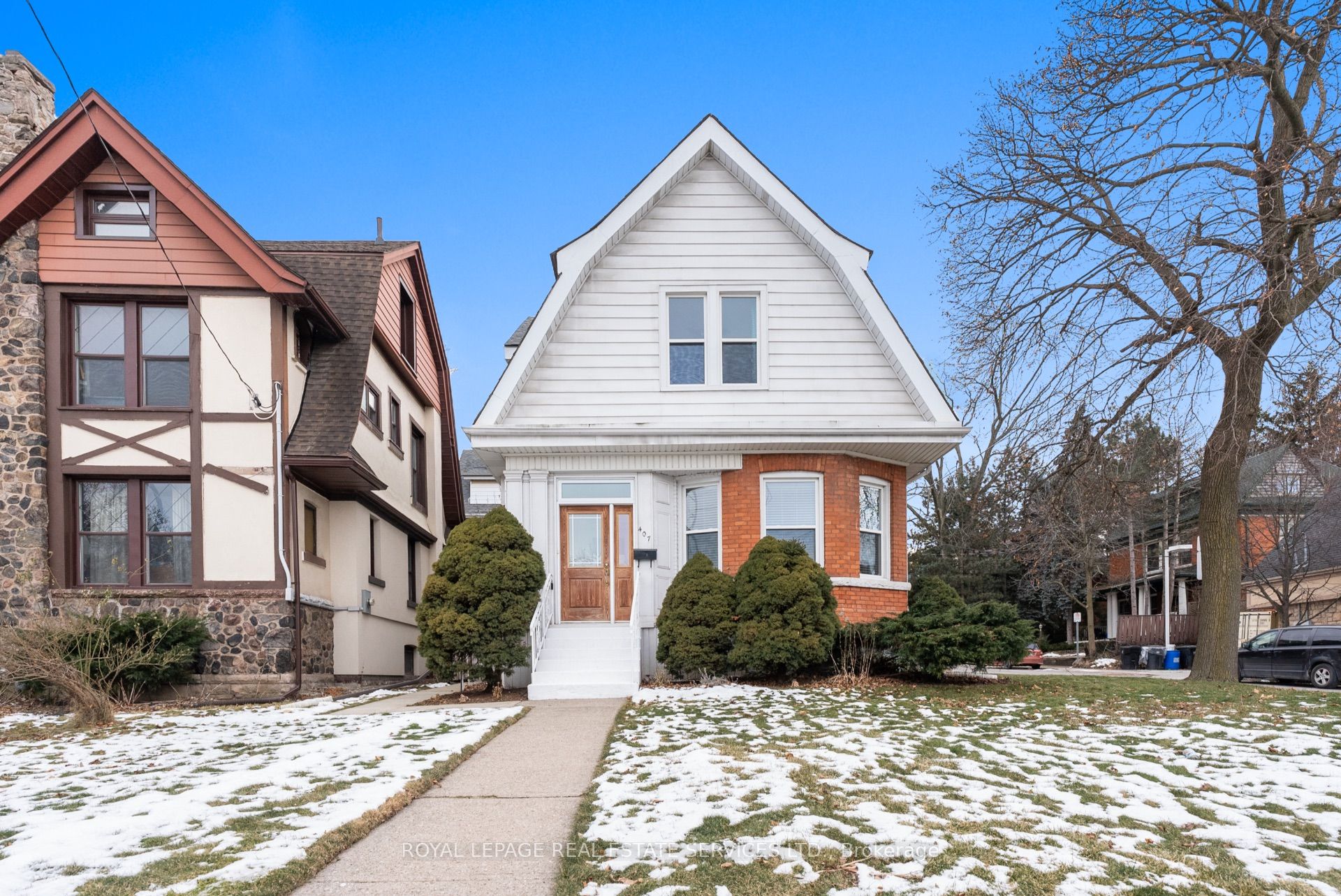 Hamilton, ON L8P 2R9, Canada, 4 Bedrooms Bedrooms, ,2 BathroomsBathrooms,Residential,Active,108532