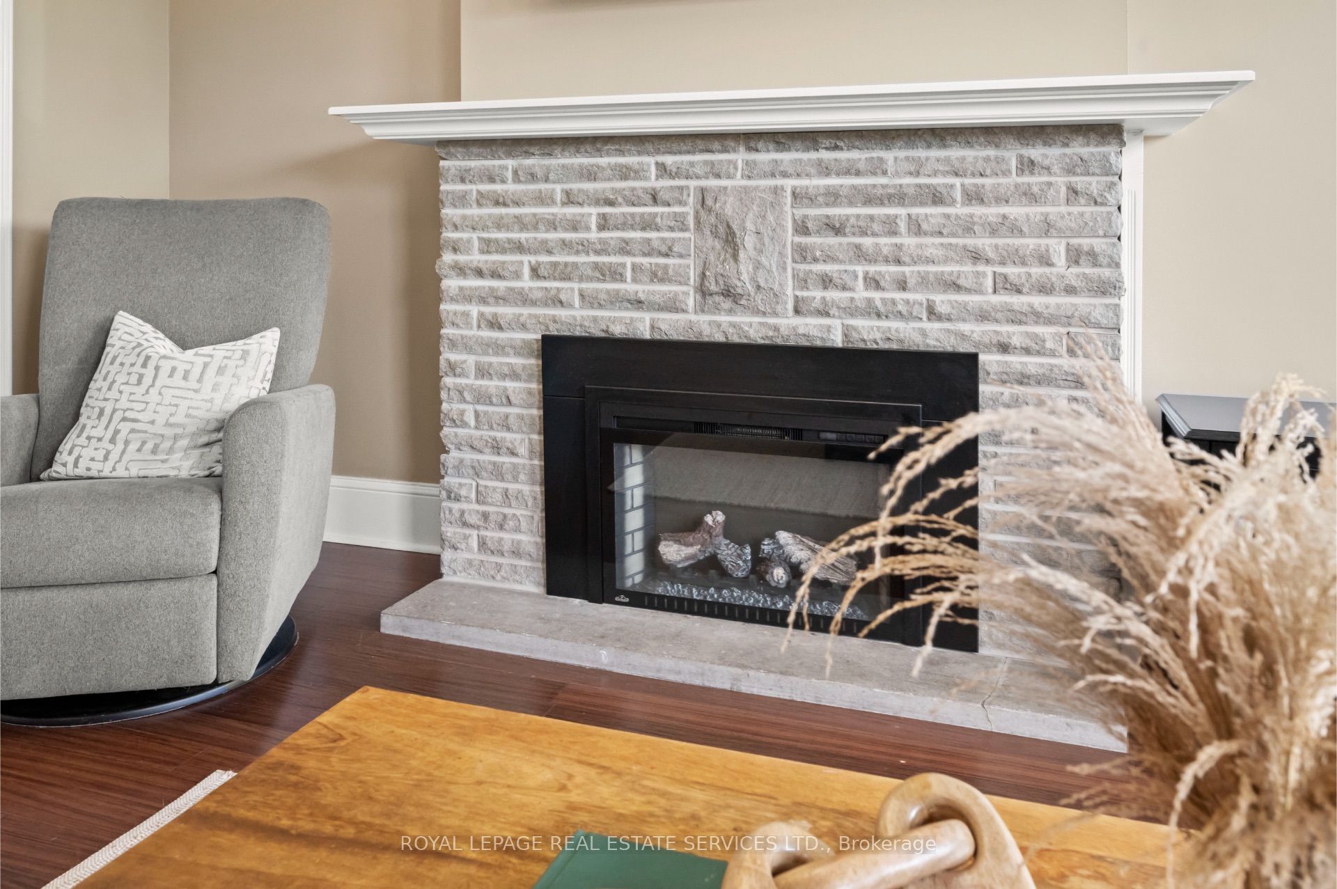 Hamilton, ON L8P 2R9, Canada, 4 Bedrooms Bedrooms, ,2 BathroomsBathrooms,Residential,Active,108532