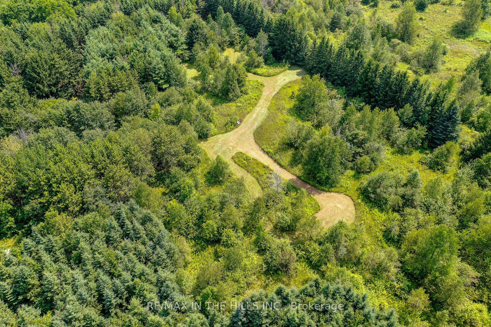 PT LOT 11 CON 4 ESCARPMENT Side Road