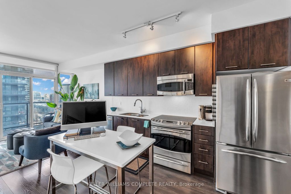 Photo of 169 Fort York Boulevard #1008, Toronto, ON M5V 0C8 (MLS # C12930896)