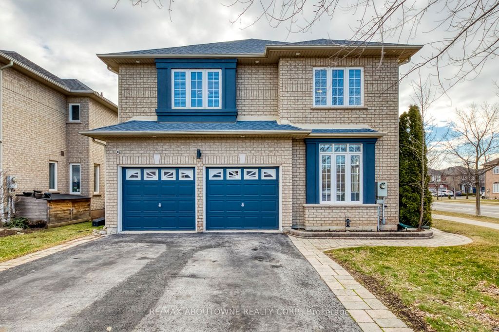 Photo of 2389 Grand Oak Trail, Oakville, ON L6M 4V4 (MLS # W12974634)