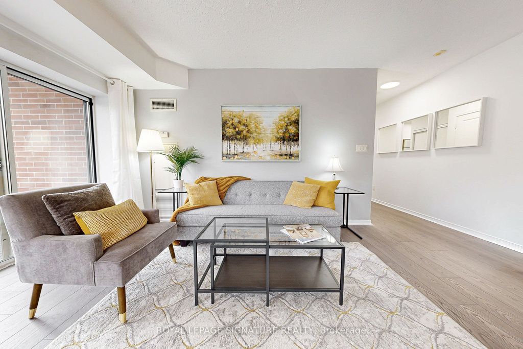 Photo of 2495 Dundas Street W #206, Toronto, ON M6P 1X4 (MLS # W12543540)